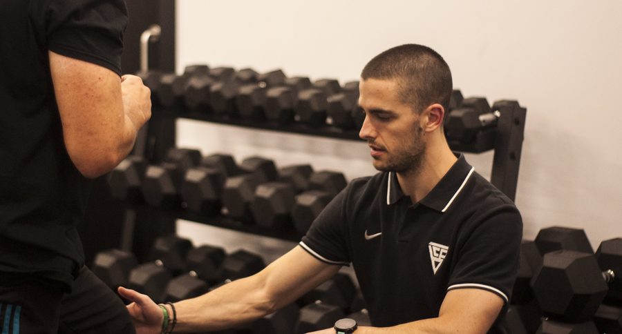 Entrenamiento personal individual en BCP, Calle Colón, León
