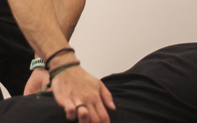 Sesión de fisioterapia en BCP Entrenamiento Personal, Calle Colón, León